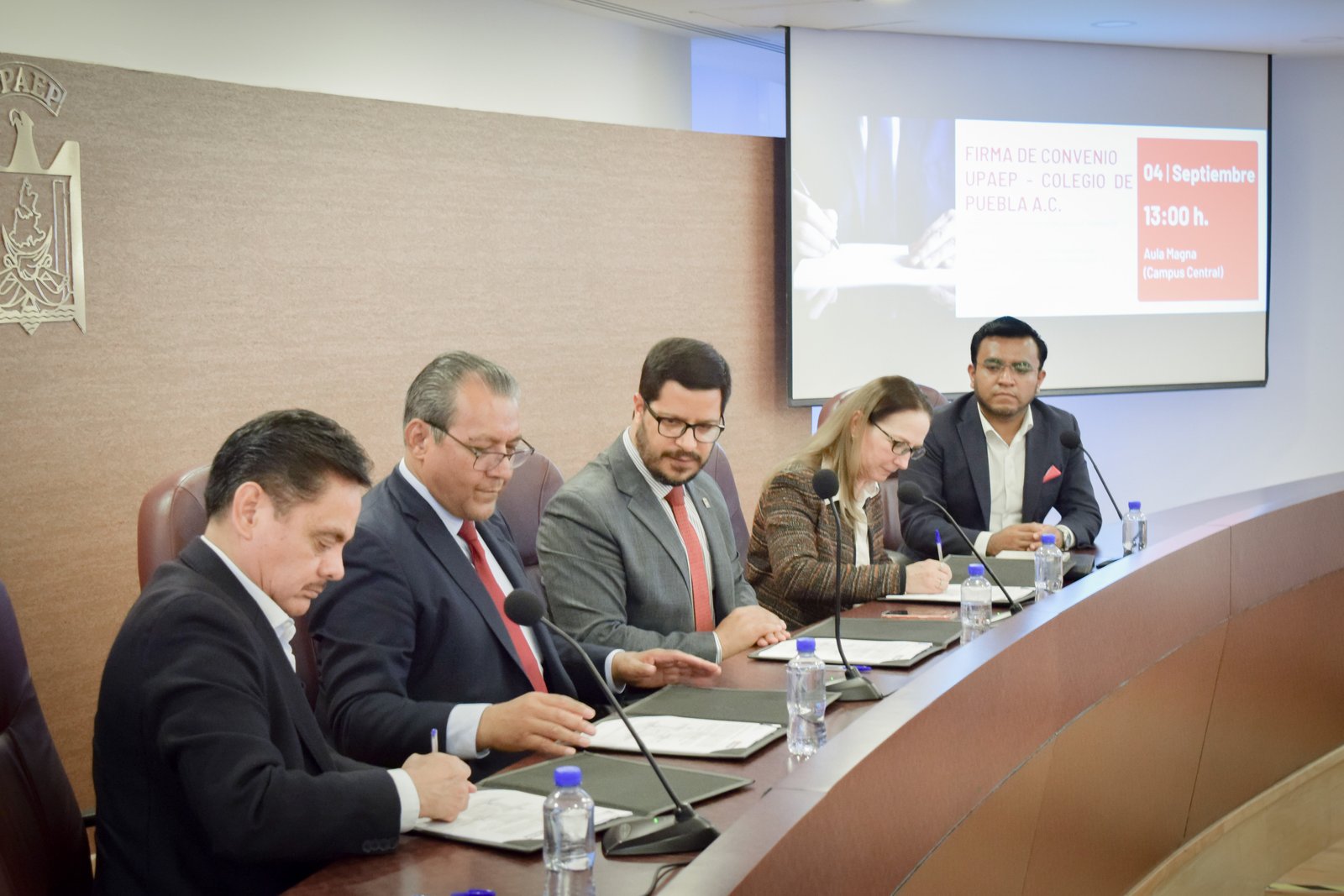 Fotografía de Firman convenio de colaboración El Colegio de Puebla y la UPAEP